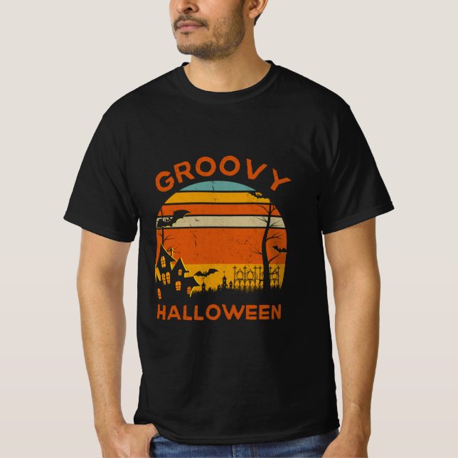 "Groovy Halloween Vibes - Limited Edition T-Shirt (Vorderseite)