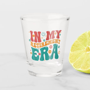 Groovy in My Pension Era Funny Remüde 2025 Schnapsglas