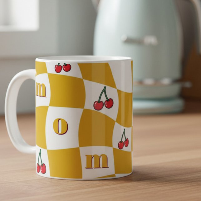 Groovy Kirsch Schachbrett Küchen Kitsch Mama Kaffeetasse (Groovy Mom Mug with checkerboard and cherries by Darling & May)