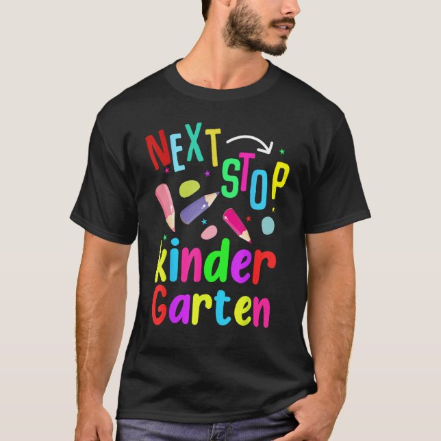 Groovy Next Stop Kindergarten Preschool Graduation T-Shirt (Vorderseite)