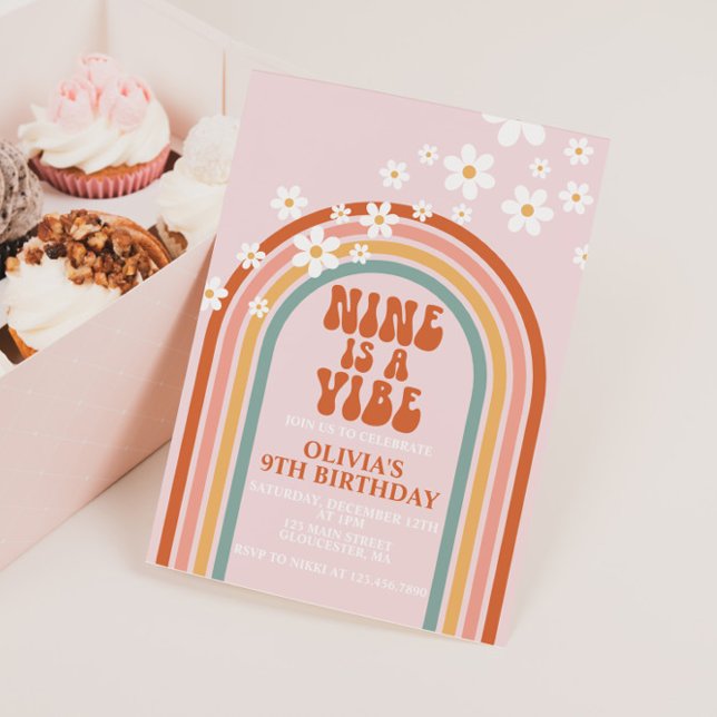 Groovy Nine ist ein Vibe daisy Regenbogen 9. Gebur Einladung (Von Creator hochgeladen)
