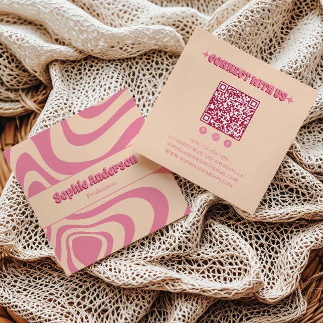 Groovy Pink Retro Wave mit QR-Code Quadratische Visitenkarte (Von Creator hochgeladen)