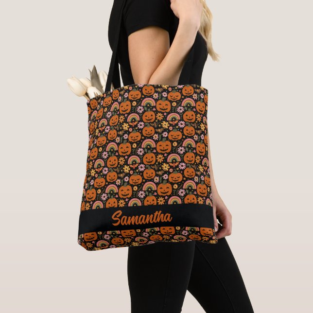 Groovy Pumpkin und Rainbow Halloween Floral (Von Nahem)