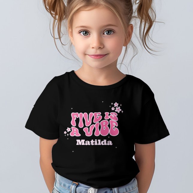 Groovy Regenbogen 5 ist ein vibe 60er Jahre Retro  T-Shirt (Von Creator hochgeladen)