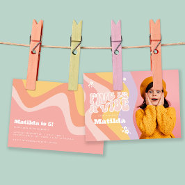 Groovy Regenbogen Five ist ein vibe 60er Jahre dai Einladung