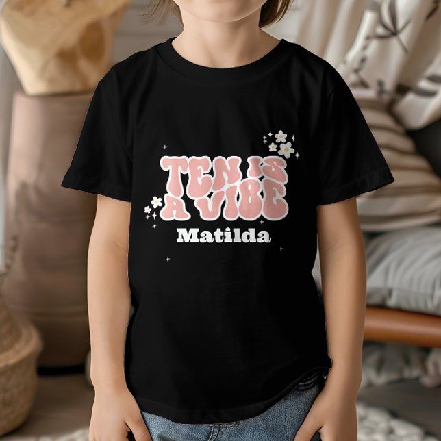 Groovy Regenbogen zehn ist eine vibe 60er Jahre Re T-Shirt (Von Creator hochgeladen)