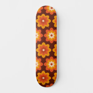 Groovy Retro 70er Jahre Boho Hippie Orange Blumenm Skateboard