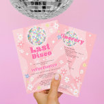 Groovy Retro Disco Bacheloretto Einladung<br><div class="desc">Mit unserem Groovy Retro Disco Ball Floral Last Disco Bachelorette Einladung machen Sie Ihren Groove! Es ist ein Disco-Party in einer Karte und der perfekte Weg, um in Ihrem Bachelorette-Wochenende! Mit niedlicher Retro-Illustration mit 80er Diskokugel, kleinen Hippie-Blume und weißen Sternen mit groovy Retro Last Disco auf pastellrosa Retro. Perfektes 80er...</div>