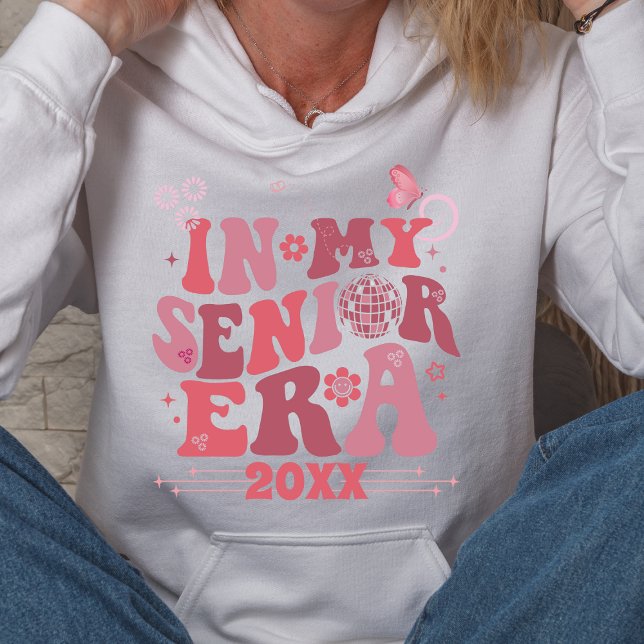 Groovy Retro High School Senior Ära Name Datum Hoodie (Von Creator hochgeladen)