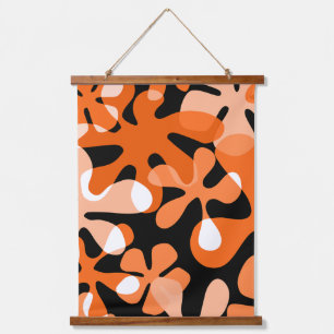 Groovy Retro Shapes Orange Schwarz-weiß Wandteppich Mit Holzrahmen