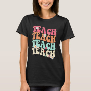 Groovy Retro Unterrichten Liebe Inspirieren Zurück T-Shirt