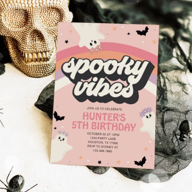 Groovy Spooky Vibes Girl Halloween Einladung (Von Creator hochgeladen)
