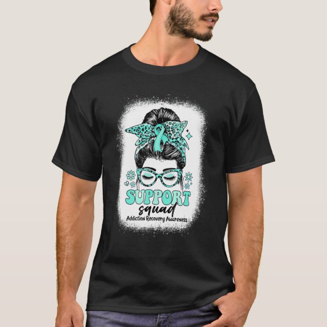 Groovy Support Squad Messy Bun Addiction Recovery  T-Shirt (Vorderseite)
