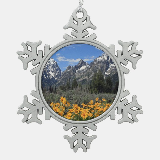 Großartige Tetons Andenken-Weihnachtsverzierung Schneeflocken Zinn-Ornament (Vorderseite)