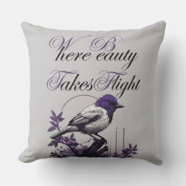 Großartiger Vogel auf Lila Blätter | Art Print Kissen