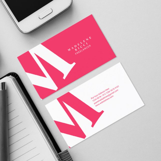 Große Anfangsphase | Moderne Typografie | Rosa Visitenkarte (Von Creator hochgeladen)