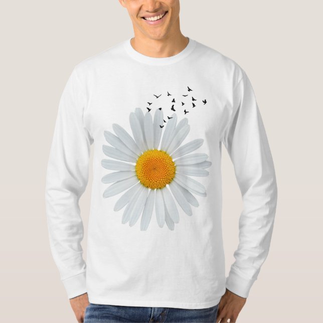 Große Daisy Blume mit Flock of Flying Birds. T-Shirt (Vorderseite)