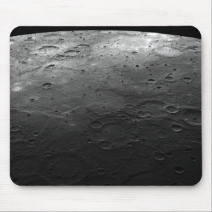 Große Krater auf dem Planeten Mercury Mousepad