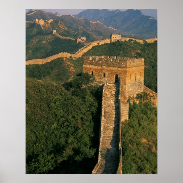 Große Mauer, die sich durch den Berg zieht, China Poster (Vorne)