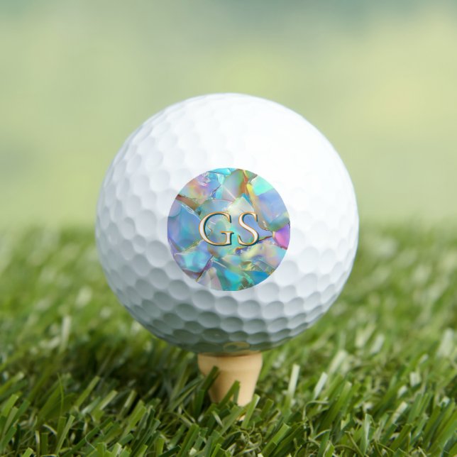 Große Monogramm oder Name auf Opal Golfball (Insitu T-Shirt)
