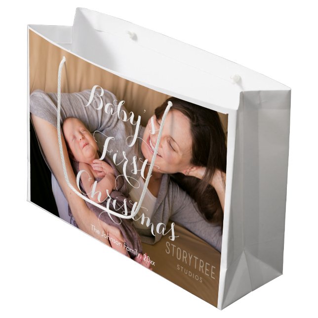 Große Niedliche Baby's First Christmas Geschenktas Große Geschenktüte (Vorderseite Schrägansicht)