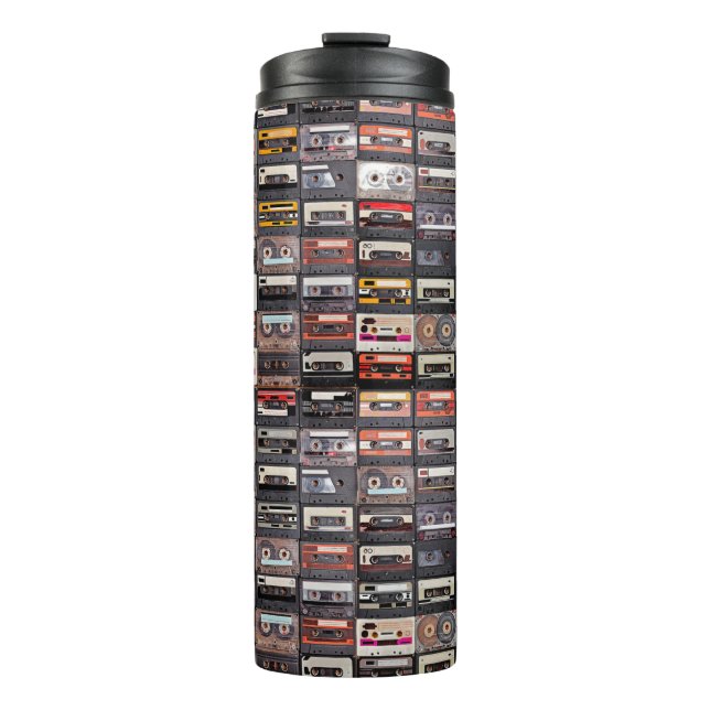 Große Sammlung von Audiokassetten Thermosbecher (Vorderseite)