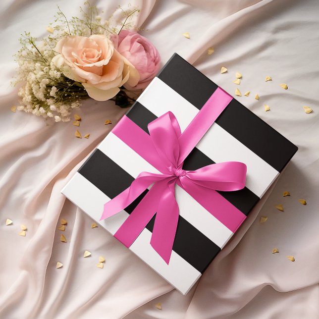 Große schwarze und weiße horizontale Streifen Geschenkpapier (Large Black and White Horizontal Stripes Wrapping Paper)