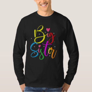 Große Schwester mit einem jüngeren Bruder oder T-Shirt