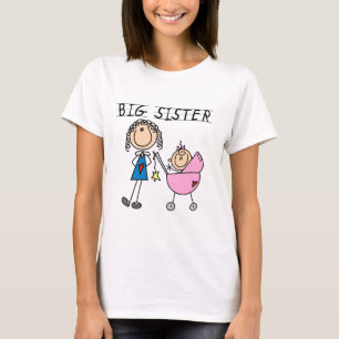 Große Schwester mit kleinen, finsteren T - Shirt u
