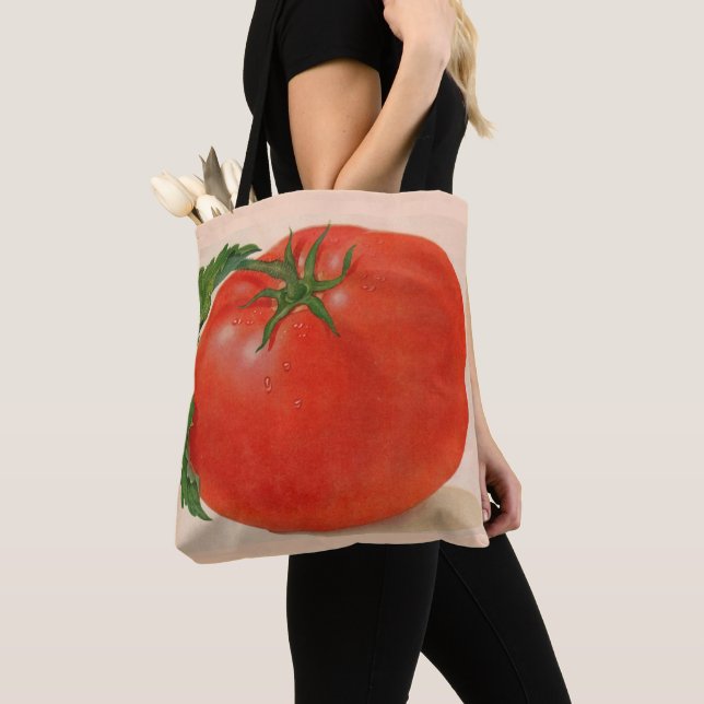 große Tomate (Von Nahem)