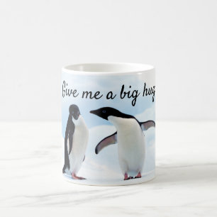 Große Umarmung Pinguin auf Eis Foto mit Text Kaffeetasse