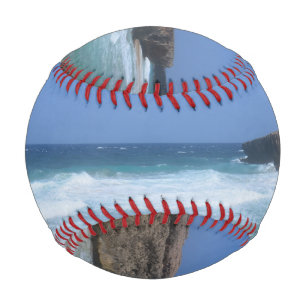 Große Wellen stürzen in Aruba Baseball
