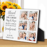 Großeltern FotoCollage Fotoplatte<br><div class="desc">Feiern Sie Ihre Großeltern mit einer individuellen Collage-Plakette für Fotos. Diese einzigartige Großeltern zitieren Plakette ist das perfekte Geschenk, ob Geburtstag, Großeltern oder Weihnachten. Wir hoffen, dass Ihr besonderes Geschenk für die Großeltern in den kommenden Jahren zu einem wertvollen Sake wird. . Zitat " Selig sind diejenigen, die Spoil &...</div>
