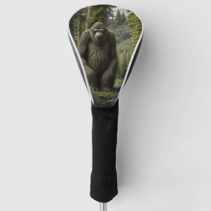 Grosser Bigfoot sitzend neben Zelt im Wald Golf Headcover