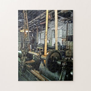 Großer Laderaum im Maschinengeschäft Puzzle