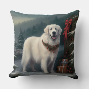 Großer Pyrenäen-Hund im Schnee Weihnachten Kissen