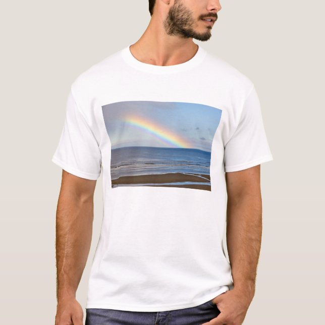 Großer Regenbogen über dem Pazifischen Ozean bei T-Shirt (Vorderseite)