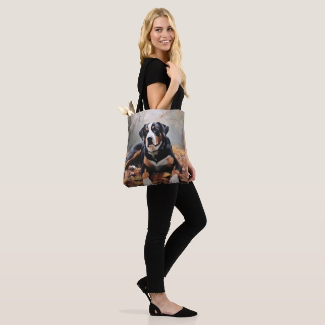 Großer Schweizer Sennenhund im Herbst, Blätter fal (Am Model)