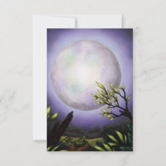 großer Vollmond, der über einer Landschaft strahlt