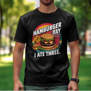 Größere Burger Freude mit goldenen Fries und Refr T-Shirt