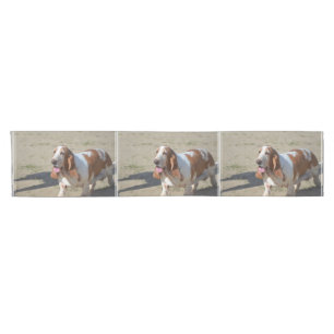 Großes Basset Hound Kurzer Tischläufer