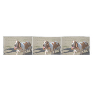 Großes Basset Hound Kurzer Tischläufer