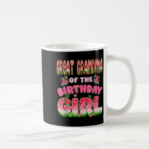 Großes Oma des Geburtstagskägers in einer Melone Kaffeetasse