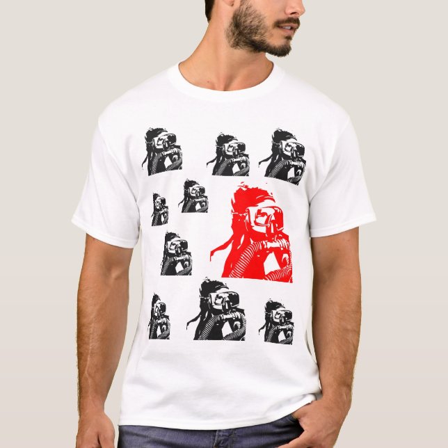 Großes Rot T-Shirt (Vorderseite)