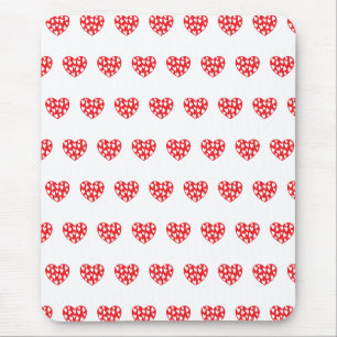 Grosses rotes Herz mit kleinen Herzen Mousepad