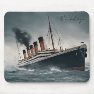 Großes Schiff Titanic auf Ozean Klassiker Mousepad