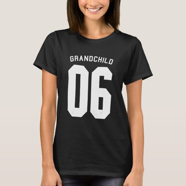 Großkind Nummer 6 Kinderhemd 1 T-Shirt (Vorderseite)
