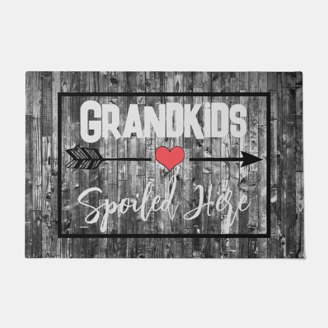 Großkinder verwöhnt hier Türmatte (Vorderseite)