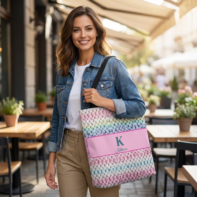 Großmaschige Pastell-Strickmonogramm-Personalisier (Von Creator hochgeladen)