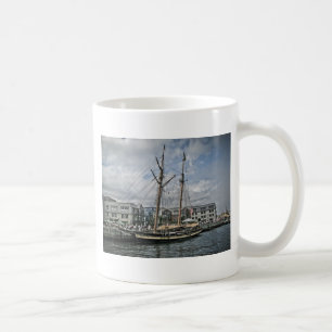 Großschiff in Halifax Tasse